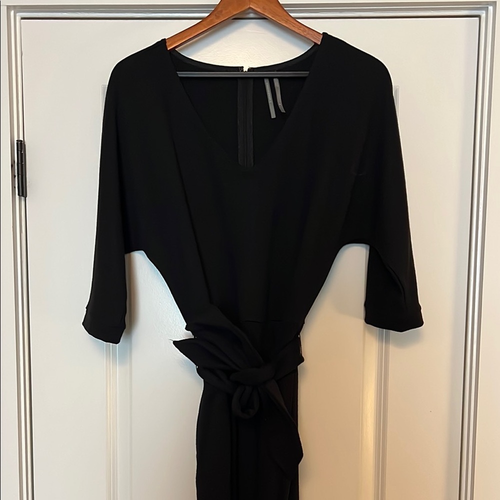 Elegant Black V-Neck jumpsuit with Tie Waist